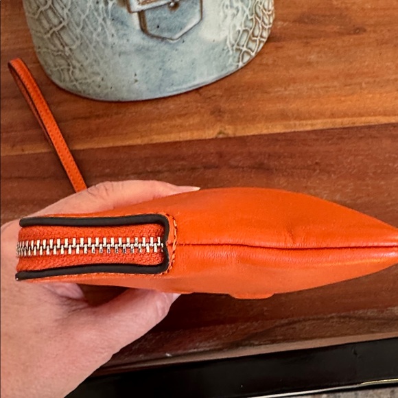 COACH Orange Leather Wristlet EUC - Picture 8 of 12